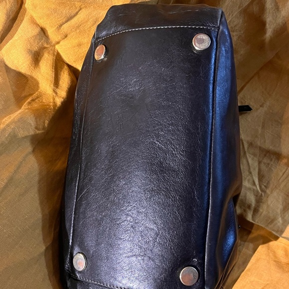 Fossil black leather zipper tote - Picture 2 of 11